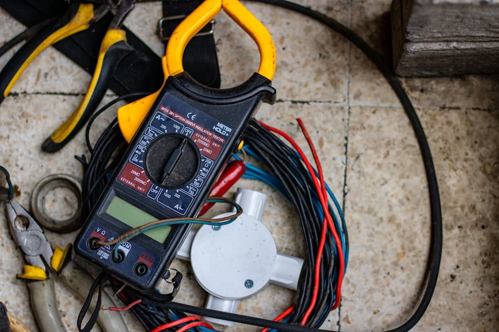 Clamp meter reading a live circuit